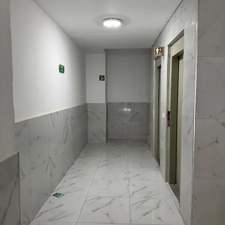 R&m Modern Center Exlusive Location Appartamento Durrës